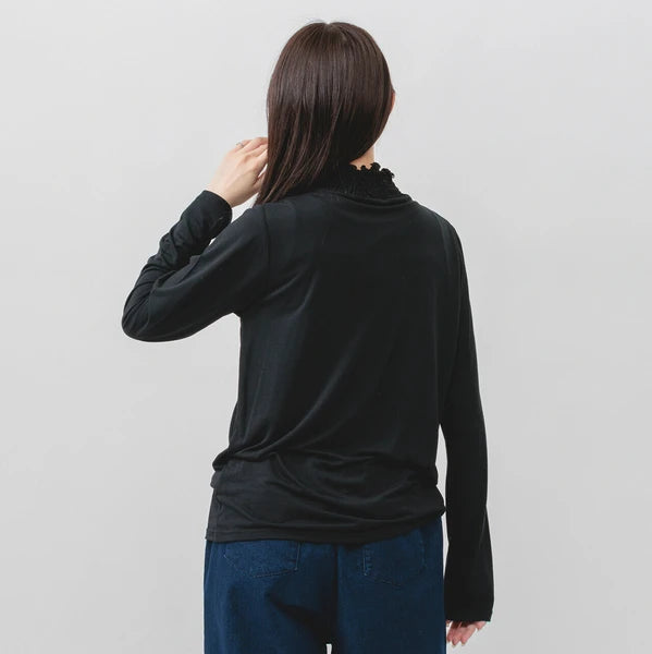 Ruffle小性感！花紋刺繡長袖打底 🍞