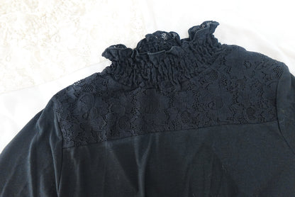 Ruffle小性感！花紋刺繡長袖打底 🍞