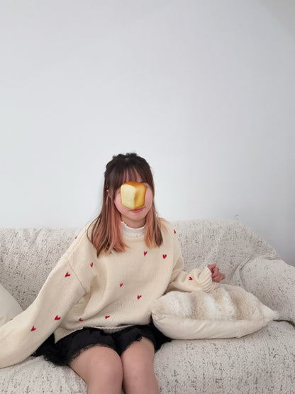 厚實質感！愛心刺繡針織毛衣 🍞