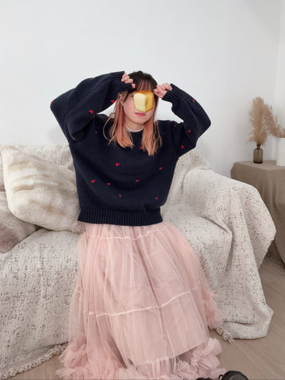 厚實質感！愛心刺繡針織毛衣 🍞