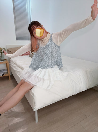 Ruffle小性感！花紋刺繡長袖打底 🍞