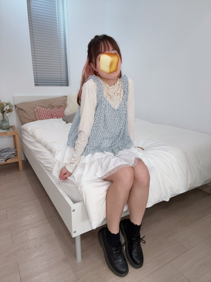 Ruffle小性感！花紋刺繡長袖打底 🍞