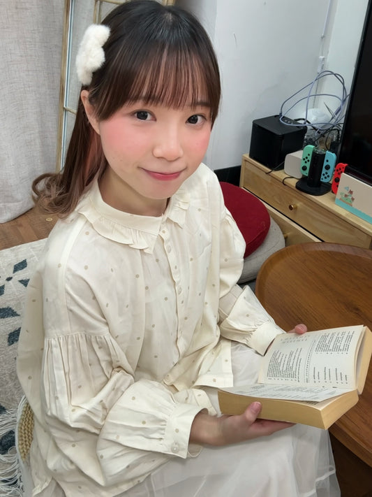 可愛波點！Ruffle衣領恤衫 🍞