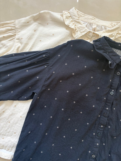 可愛波點！Ruffle衣領恤衫 🍞